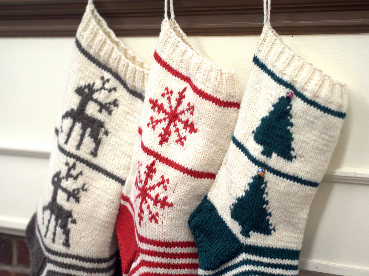 Free Knitting Pattern Homestead Christmas Stockings Trio Plymouth Knitted Christmas Stockings Patterns