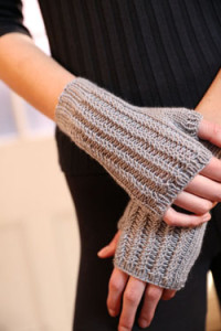 Free Pattern F803 Cuzco Cashmere Fingerless Mitts