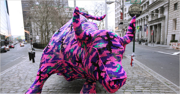 Awesome yarn bombing