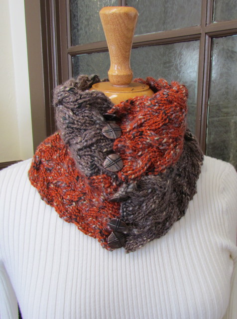 Coffee Beenz Ribbed Cowl by Cia Abbott Bullemer